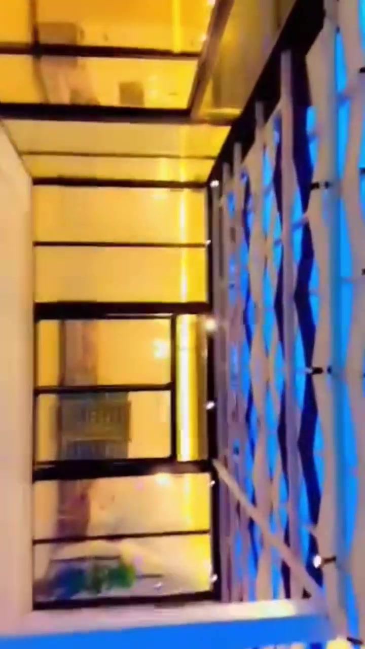 حدأدة أبو أدم ألعامري أنواع السقايف
جينكو قرميد سندويج ديكور اسكاي لايت للأستفسار الاتصال على الرقم الآتي ***********
