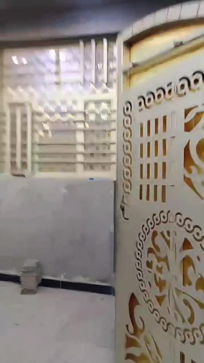 السلام عليكم مشتمل للايجار بمنطقة الكماليه البستان علي كمال  لمساحة 100 للاستفسار رقم صاحب لدار ***********
