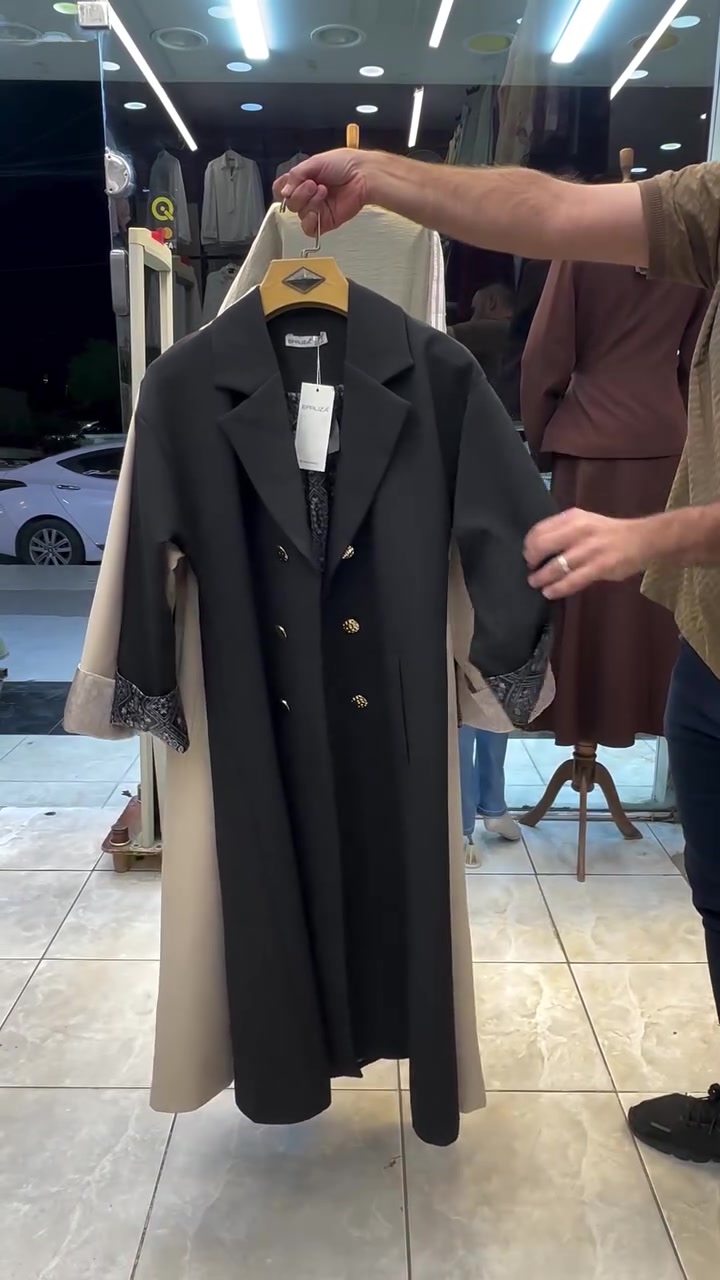 جديد ازياء لبنان 
وصل ترانش الجميل 😍
المقاسات S-M-L-XL-XXL قالب راهي 
طول ترانش 125سم 
اللوان اسود -ماروني -بيجي -جوزي 
العنوان كوت شارع الهوره مقابيل نشاط مدرسي 
واتساب. ***********
خدمه توصيل متوفره جيمع محافضات العراق ✅#العنوان_كوت_شارع #ملابس #العراق🇮🇶 #العراق #فيشن_وولرد_فساتين
