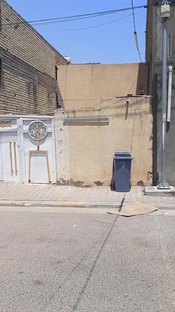 بيت 100 متر للبيع بين النصر والميلاد الاستفسار على الرقم ***********
