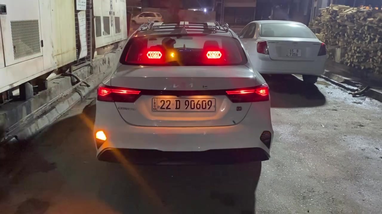 ‏سلام عليكم عندي نشرة للبيع نظيفة وعندي هورن بوش عنجه نضيف السعر على خاص *********** العنوان بغداد الكرخ
