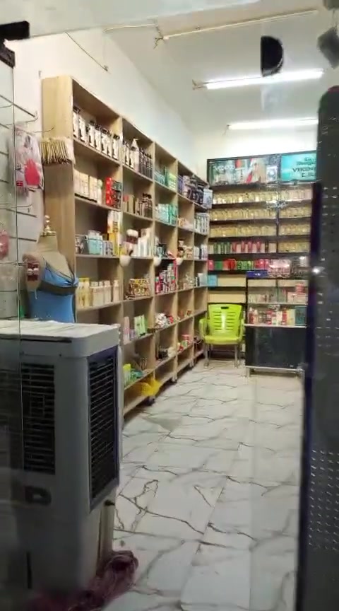 محل كامل لبيع الموقع بغداد مدينه الصدر الستكشافات***********
