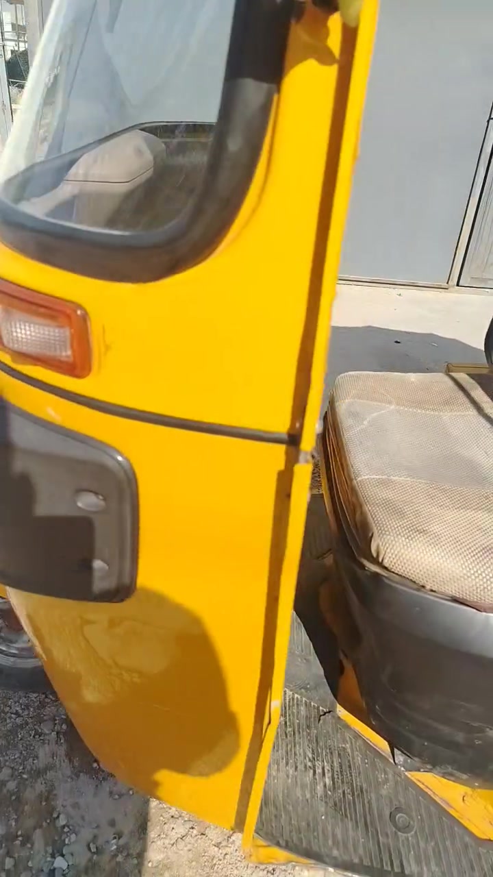 تكتك شوفت عينك كلشي بل فديو مبين مكينه حلوه كلجات جديده لا اكسل مكفول تكتك بيها طخات وخياسات فقط سعر ٧ مليون وبيها مجال حك جيه فقط مكاني بياع رقم ***********

