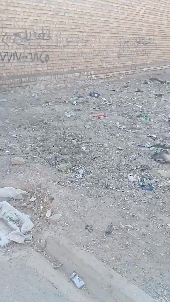 السلام عليكم قطعه للبيع المساحه 200 م 
مصبوبه صب رباط ومدفونه كما موضح بالفيديو منطقة الحميديه القريه  فرع  اسواق رحيم 
@***********
