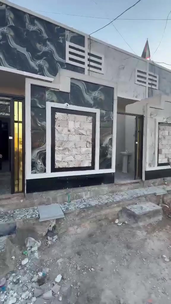 مشتمل للبيع المساحه 70 متر ينباع نقد وقسط مقدمه 15 مليون وكل شهر 500
السعر نقد 33 قسط 40
العنوان مدينة الصدر الدسيم قرب حسينيه الشيخ وهاب 
ابو حسين السوداني ***********
