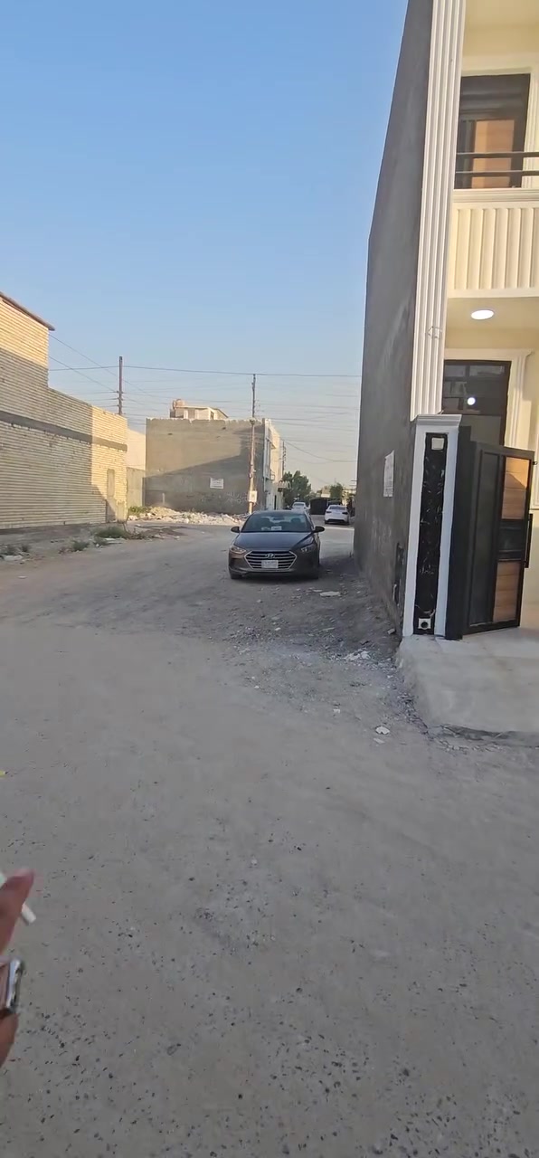 السلام عليكم
بيت للبيع مجمع أرض النخيل الاول 
مساحه  75 متر
7.5× 10 
البيت كامل للاخير وبعد احلى بالحقيقه 
للإستفسار ***********
