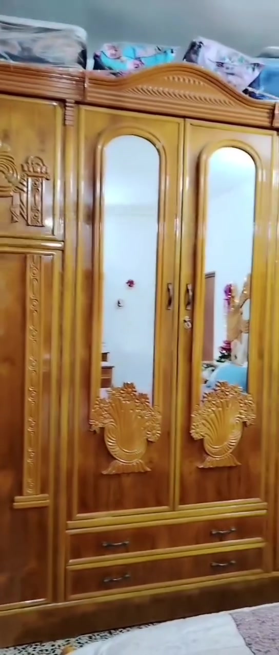 للبيع غرفة نظيفة جدا السعر ٨٥٠ المكان اللطيفية
***********
