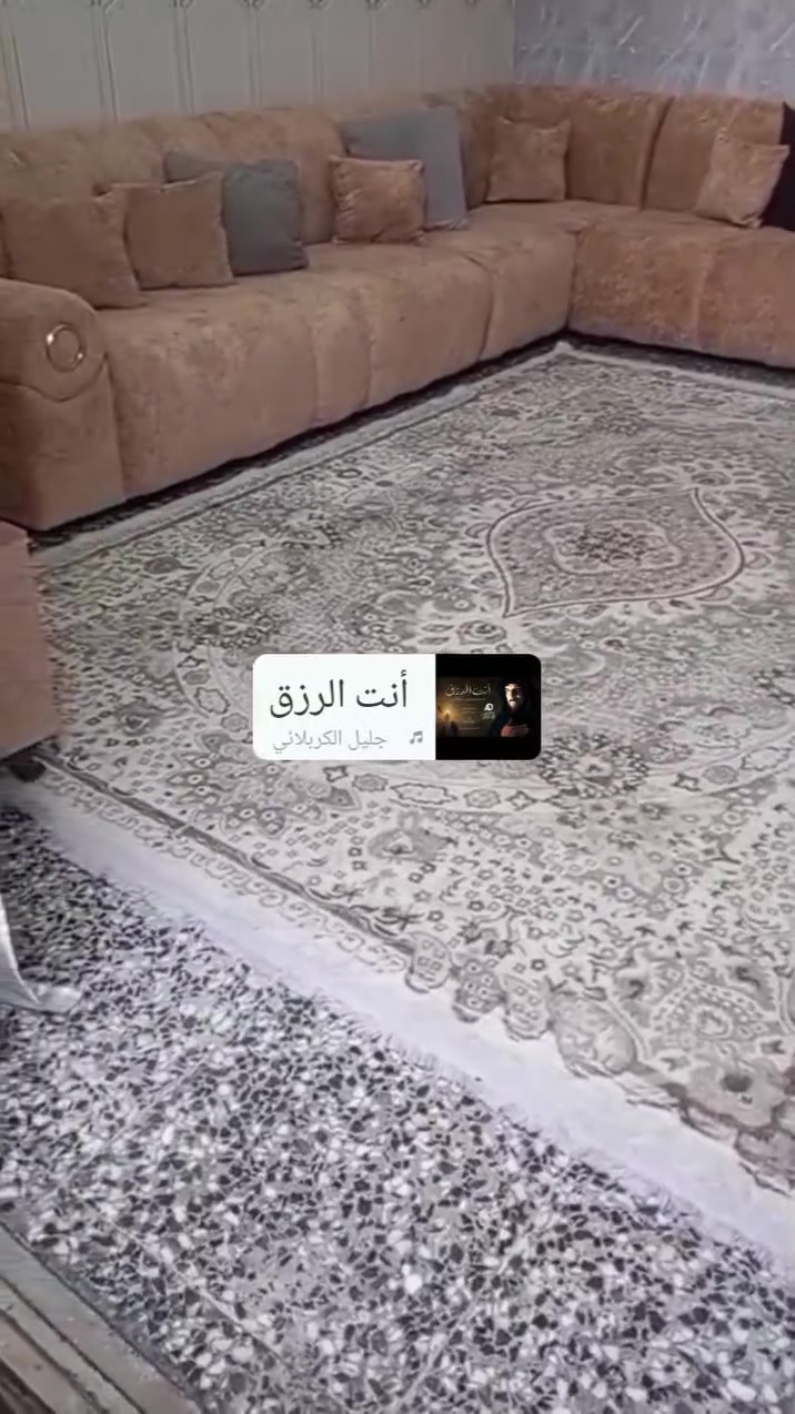 تخم ديوان لبيع جديد تفصل درجه اوله 7مقاعد معه كوشات معه طبله خشب وصطيه بسعر280ا مبز طعام ضد الكسر معه كراسي ثنين عضم عاج بسعر 65الف تصال على هاذ رقم ***********
