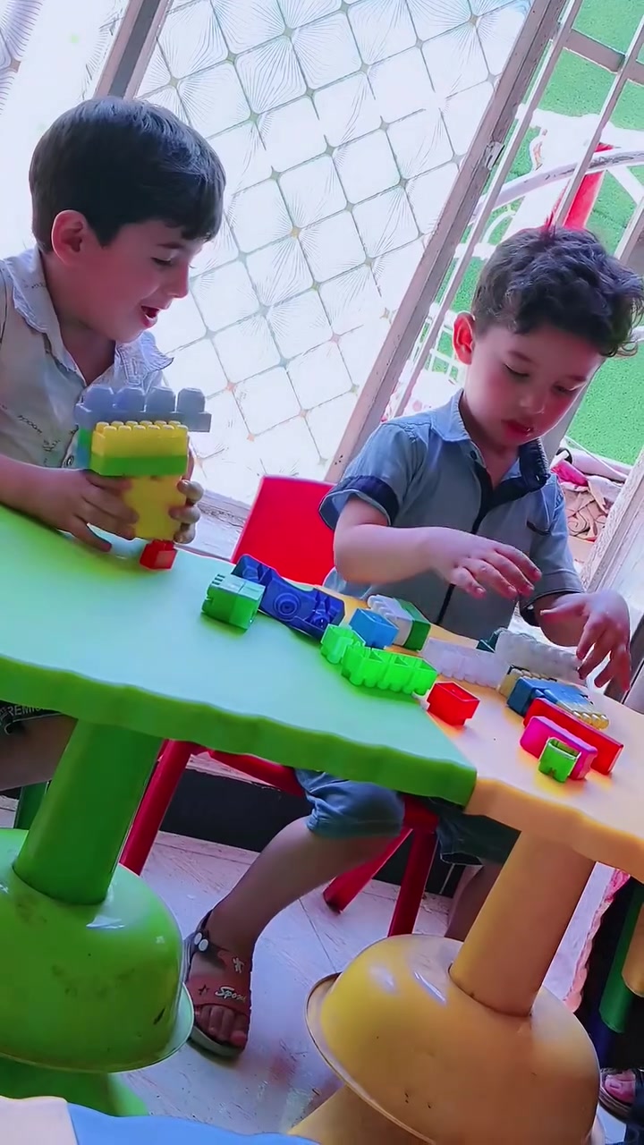 📢 "إعلان هام لأهالينا الكرام في "روضة وحضانة براعم الغد"
....تعلن إدارة روضة وحضانة براعم الغد عن موعد بدء تسجيل أطفالها الأعزاء  للعام الدراسي( 2026-2027)ودوام الأدارة يوم(الأحد إلى الخميس)فقط من كل أسبوع...المستمسكات المطلوبة:1-الهوية الموحدة للطفل الأصلية واستنساخ عدد(2) 2-(6)صور حديثة للطفل. 3-الهوية الموحدة للاءب والأم +بطاقة السكن والبطاقة التموينية .4-تأييد استمرارية بالخدمة للأم اذا كانت موظفة .5-فايل سمائي للطفل اذا كان ولد.6.فايل وردي للطفلة اذا كانت بنت 7.الاستمارة الخاصة بالمركز الصحي8.جلب كارت اللقاح للطفل....
نحن بانتظاركم وتواجدنا داخل الروضة مستمر لاستقبالكم لغرض تسجيل الأطفال الجدد للعام الدراسي الجديد 🏫✨
 ايضاً لاستلام أطفالكم وقضاء يوم ممتع ومليء بالأنشطة والتعلم بكل حب وسعادة 📝🎈
{سعر تسجيل 75الف+ وجبة طعام صحية 15 الف}

⏰ أوقات الدوام:
من الساعة 8:00 صباحاً وحتى 12:00 ظهراً.

 "دوام الروضه مستمر إلى الساعة الثالثة عصراً للموظفين"

📍 عنواننا:
الزعفرانية / شارع المعهد / مقابل مدرسة ابن الرازي الأهلية. 
📞 للتواصل والاستفسار، يسعدنا اتصالكم على الأرقام التالية:
📱***********  

#روضةبراعم الغد
#حضانات_بغداد #الزعفرانية  #تسجيل_مفتوح #تعليم_مبكر أطفالنا
