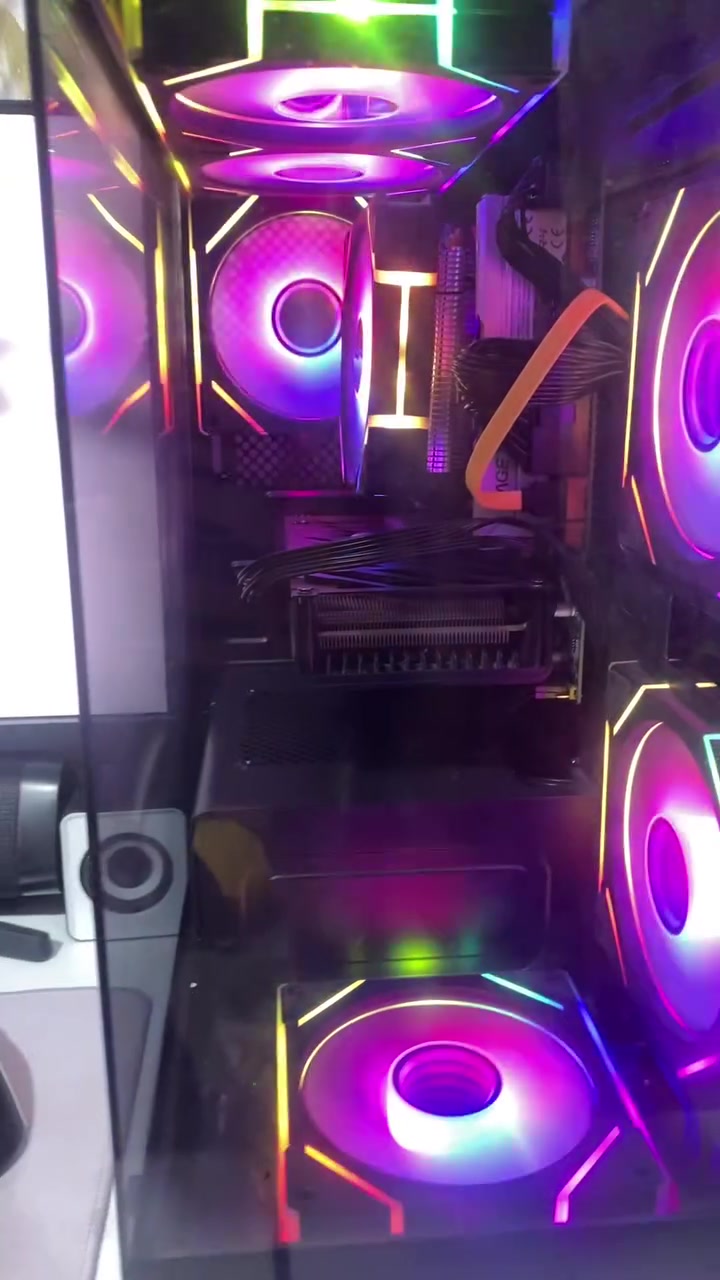 رقم ***********
تجميعه للبيع مع هدايه 
RX 580 8g نسخه خاصه 
Exon e5 2560 v4
Ram 16 3200
Ssd 237 hdd 512
Por 500
مبرد غازي 
كيس سته فان 
سعر 500 بي مجال للطيبين بسيط .
هدايه ( ماوس باد ' مجسم ' وماوس )
