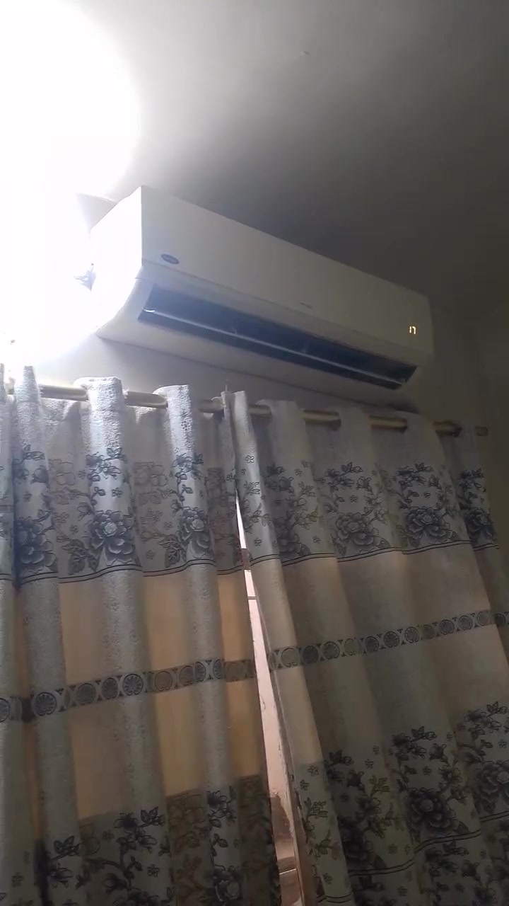 سبلت كاليره شغال نضيف السعر 250 نضيف 
كورك ***********
اسيا  ***********
