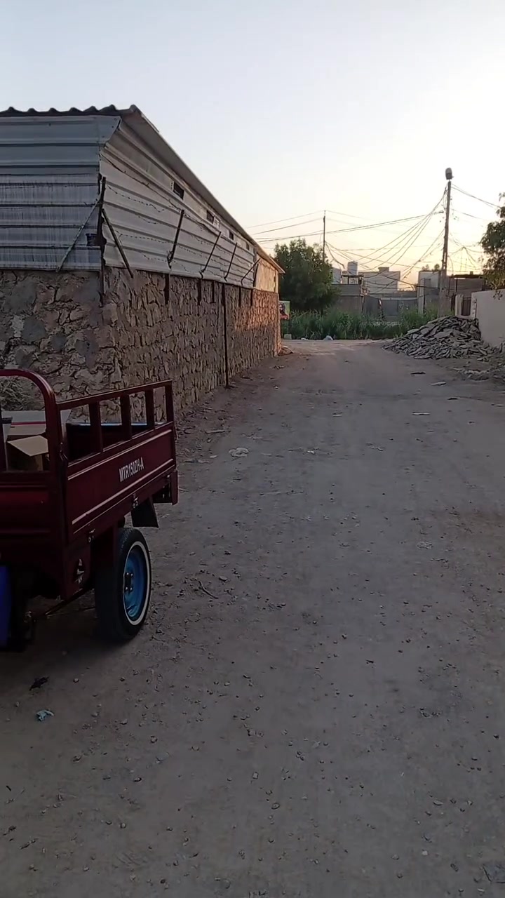 السلام عليكم قطعه ارض للبيع المساحه 300 متر الواجهيه 20 النزال 15 العنوان الكوفه علوه الفحل شارع الفلل سند ٢٥ محكمه طابو زراعي ***********
