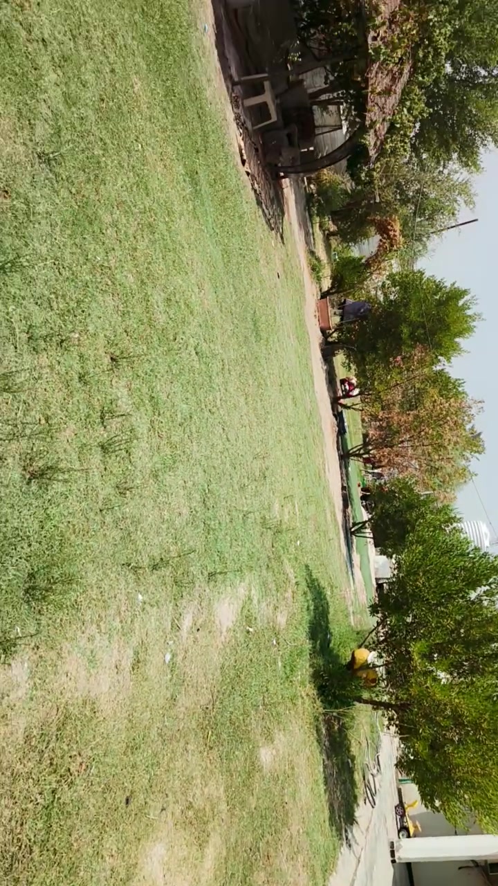 سلام عليكم بيت للبيع مساحه البناء 350 ويحتوي 3 غرف نوم استقبال ومطبخ وحوالي وصحيات سند 25 ومساحه الأرض دونم بل سند وهيه اكثر من دونم ويحتوي ع بيتين مساحة البيت الثاني 160 يحتوي 1غرفه نوم استقبال ومطبخ وحوالي المكان اليوسفية بير الحمام الشراي هذه رقمي ***********
