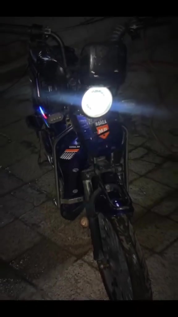 للبيع  او معارض بمبايل دراجة كوريا (KOREA) – نظيفة ومعدلة 🏍️🎶
للبيع دراجة كوريا (KOREA) – نظيفة ومعدلة 🏍️🎶
• النظافة: الدراجة بحالة ممتازة ونظيفة.
• السرعة: سرعة وصنع 99 ما شاء الله، نشاط وقوة بالمشي.
• المواصفات: مجهزة بـ مشغل موسيقى (مسجل/سماعات) شغالة وعال العال.
• الملاحظات: الدراجة ما بيها أي نقص غير البطارية تعبانة وتحتاج تبديل فقط.
• المكان: [ناحيه حمام العليل]
• السعر: [110] (وبيه مجال للراغب)ومعرض بمبايل
• للتواصل: [***********]
ملاحضة... يمشي على سيبايه بس ترمش مال بطاريه فارغه وبطارياتو تعبانات
