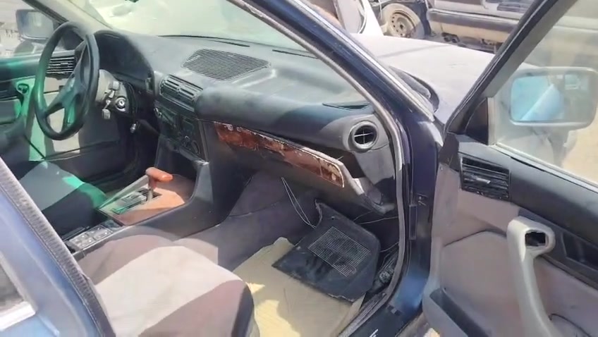 توفر اغراض بي ام 525 محل حسام
***********
