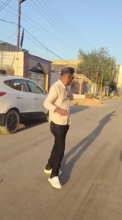 يعلن مكتب بركات الزهراء اللعقار عن بيت تفليش مساحه200طابو ملك صرف العنوان الأساتذة الثانيه السعر 240 وبي مجال يرهم مراوس   بقطعه ع شارع 100 خدمات كامله***********
