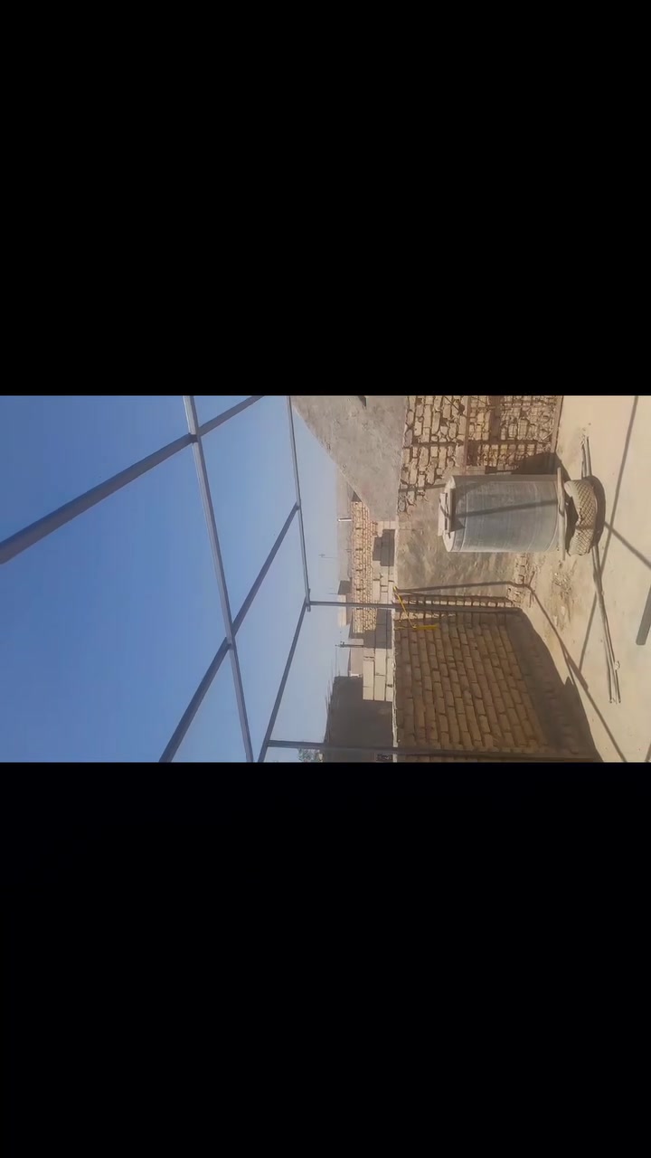 حداد جوال 
حله شارع 80 عمل سقيفه مال سطح وجاهزين لكافت انواع السقايف وكافت انواع الحديد بوب وشبابيج وبوب سلايت وكافت انواع التصليحات ***********
