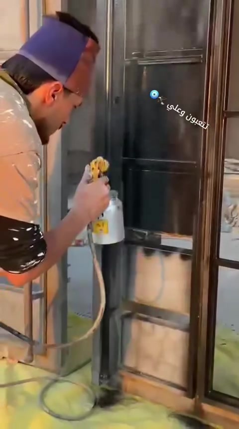 ....*********** وتساب او تصال
صباغ حديد ابواب وشبابيك مع التنضيف القطعه (15لف  الى  حسب نوعية وجودة الصبغ)
