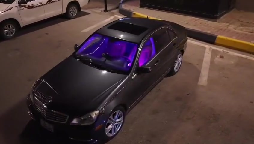 السلام عليكم،
للبيع مرسيدس C250 اربعة سلندر موديل 2014 (وارد)، رقمها بغداد ضرر دعامية خلفية بسيط و السيارة بحالة ممتازة ونظيفة جداً، مابيها اي صبغ والسعر  163 قابل للتفاوض بالمعقول.
المواصفات: ✅ شاشة كبيرة
✅ شفتات تبديل السرعة خلف المقود
✅ تحكمات ستيرن
✅ داخلية جلد بيجي   
✅ ناقل حركة تيبترونيك
✅ حساسات
✅ ماوس تحكم
✅ فتحة سقف
✅ كاميرا خلفية
✅ نظام صوتي Harman Kardon الأمريكي
✅ مثبت سرعة (كروز كنترول)
✅ تحكم بالمرايا
✅ مقود كهربائي
بالإضافة إلى باقي مواصفات مرسيدس المعروفة.

السنوية باسمي يعني ثاني يوم تحويل
للاستفسار والمعلومات 
***********
