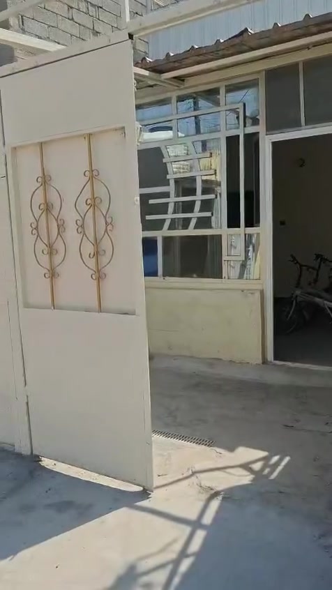 سلام عليكماخوان بيت في العبيدي مقابيل  مدرسة العابد زراعي مساحة ٦٠ م السعر 32 قابل للتفاوض.
رقم الهاتف /***********
سلام عليكماخوان بيت في العبيدي مقابيل  مدرسة العابد زراعي مساحة ٦٠ م السعر 32 قابل للتفاوض.

