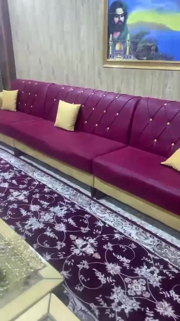 كنب • ماكو تفاصيل