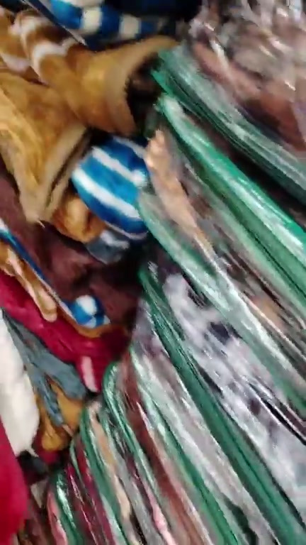 زرابي • للديكور • بدون تفاصيل