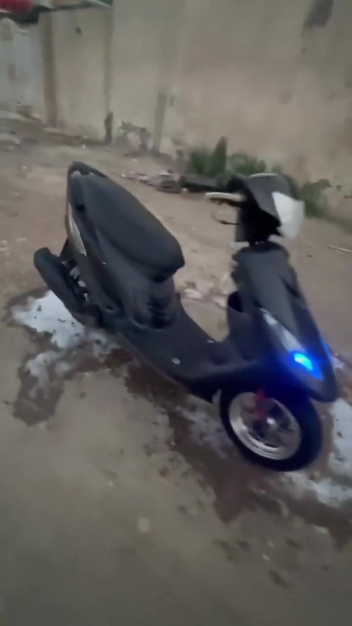 سلام عليكم 
(للبيع فقط ومكلف بل نشر )
بيع مستعجل 
 ماكس عدله 
بوشه 49 بلادي 
مفتوحه ولفات فقط والباقي كفاله عامه 
دراجه حلوه سوادات ختم واحد وي المكينه 
كفرات تايواني تايرات جلاتين  جدد
 دراجه شغاله بكل وكت 
السعر 625 وبيه مجال شي قليل 
(خاص ماجوب مكلف بل نشر)
مكاني واسط قضاء النعمانيه 
رقم صاحب الدراجه 
***********
