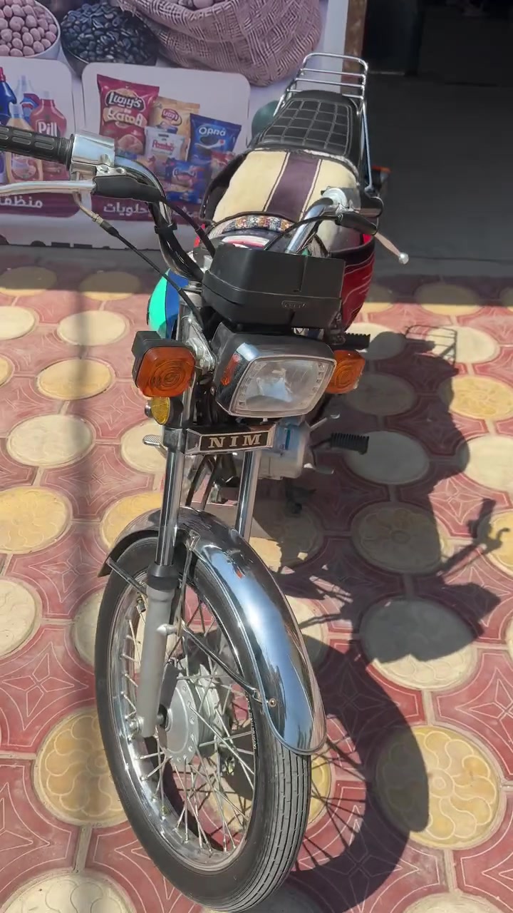 دراجه نامه متياز مكينه ما مفتوح ٦٥٠وبيها مجال دراجه نضيفه شلعه ومعدل مديل ٢٥  أوراق سكنر شراي يتصل مو شراي لا تعلق ***********
