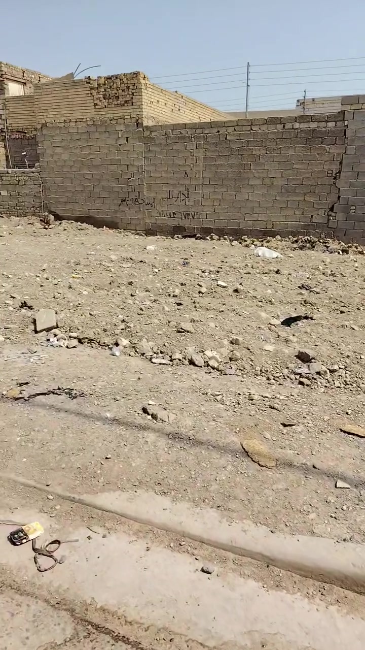 سلام عليكم قطعه مية متر البيع قرب شارع عشرين ***********
