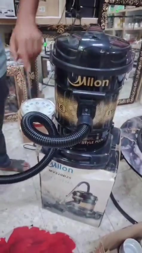 مكنسة ميلون • قوة سحب • إيطالية