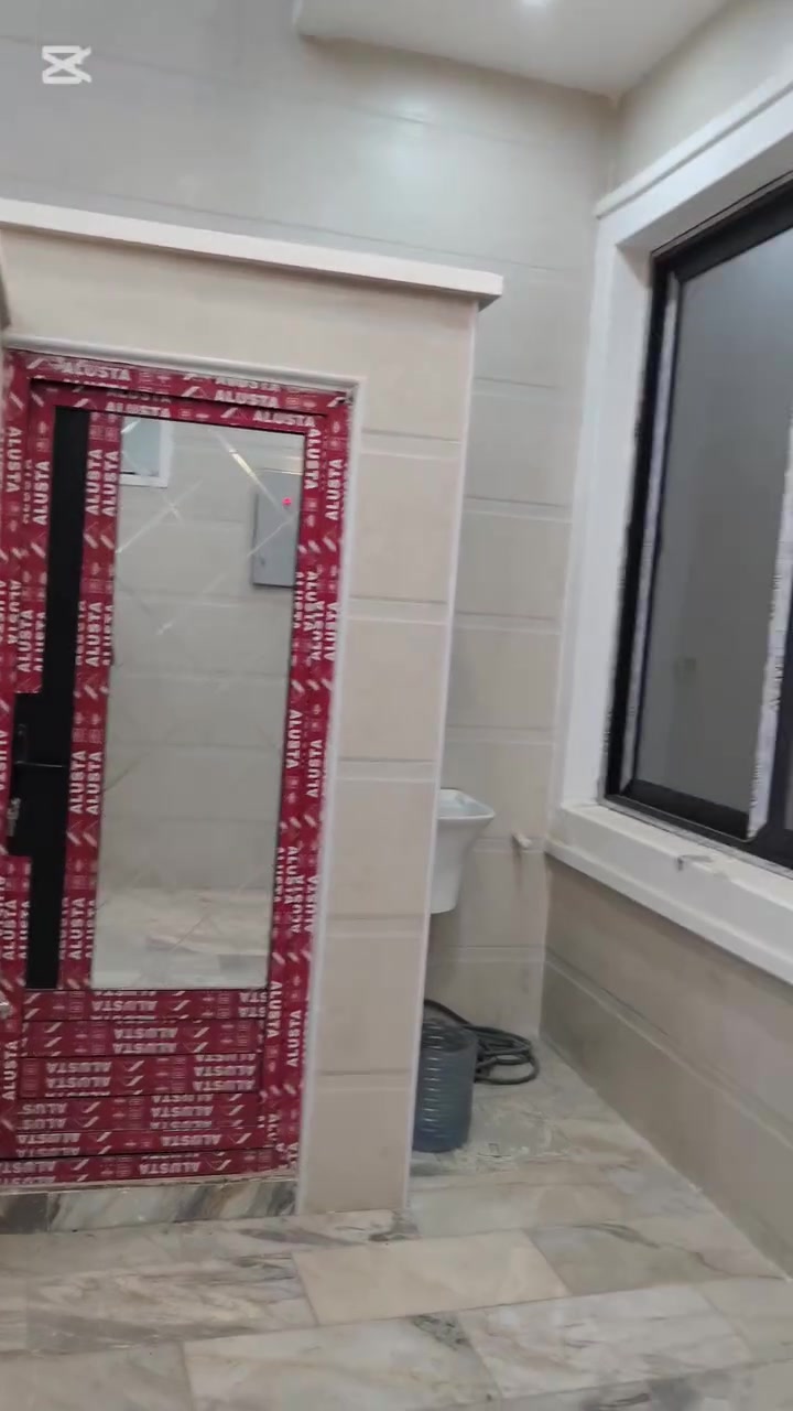 🏠مشتمل للبيع المساحة 100 م🏠 

واجهه / 5

نزال :20م                (فول 🔑)
طابو ملك صرف 

استقبال وحولي مطبخ وخدمات وغرفه جوه 
وفوك  2 غرفتين وخدمات 
  

(بناء حديث )🏠 2026

📍العنوان🏠/ حي اور خلف جامع عمار ابن ياسر  

***********   
موجود وتساب

