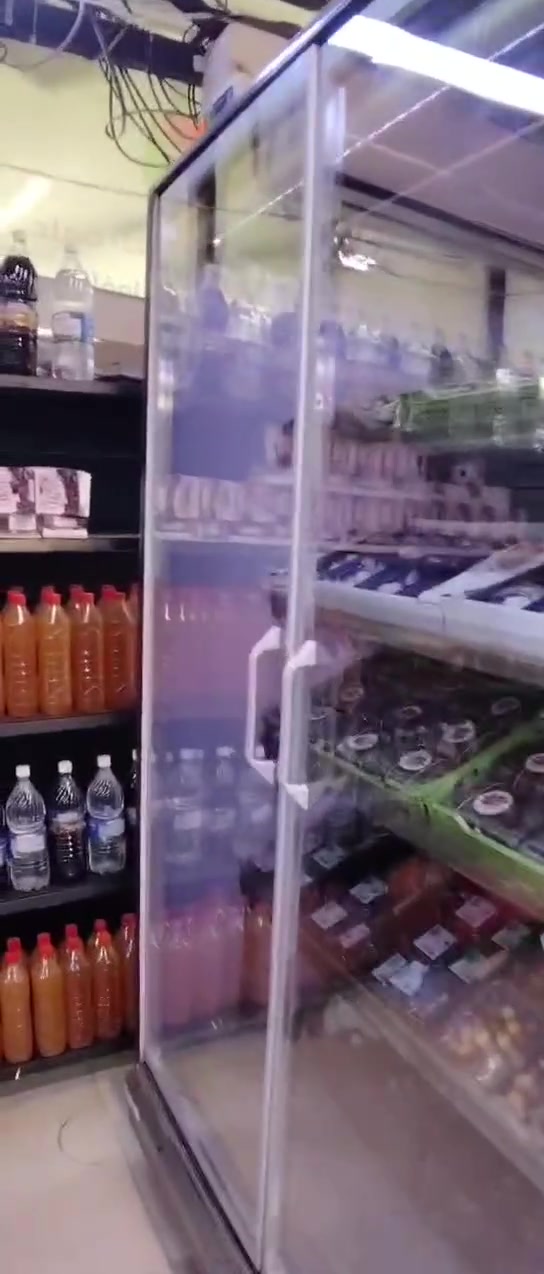 ثلاجة • للبيع