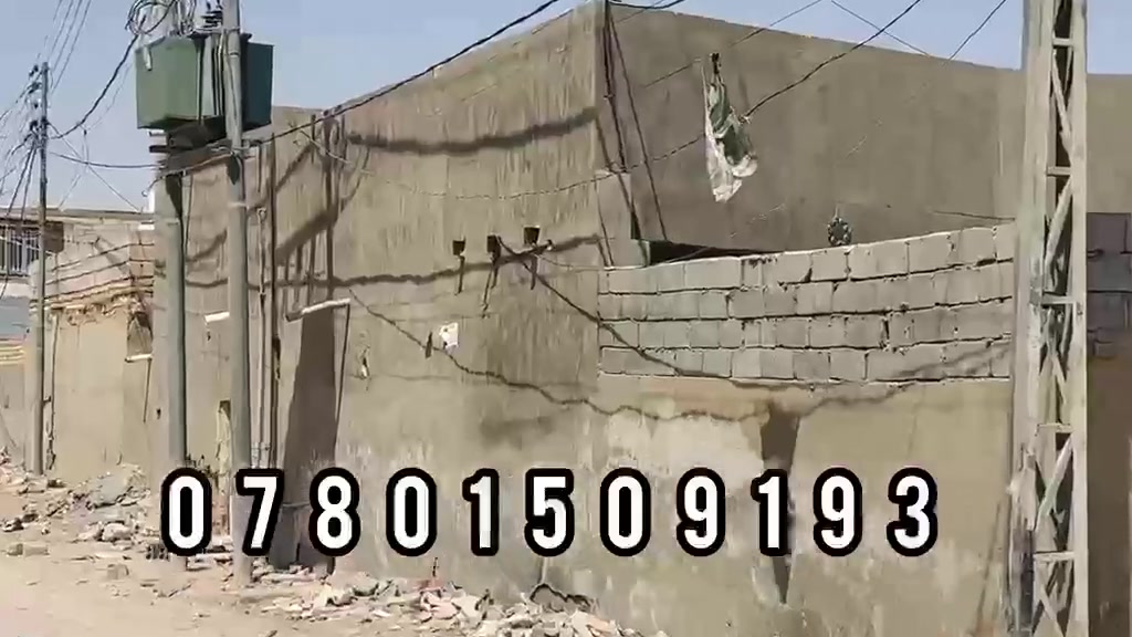 السلام عليكم ورحمة الله وبركاته
عندي هذا الدار لبيع   غير صالح لسكن 

أبيعه عرصه. مساحته 220متر 
عرصه ركن تصلح اتصير مشتملين 
موقعه شارع المطار السايدين
فرع مقابيل جوهرة العرب تنزل بل فرع مسافه250او اقل من هاي المسافه
السعر 20مليون وبيه مجال الأستفسار أكثر اتصل على الرقم 
***********
