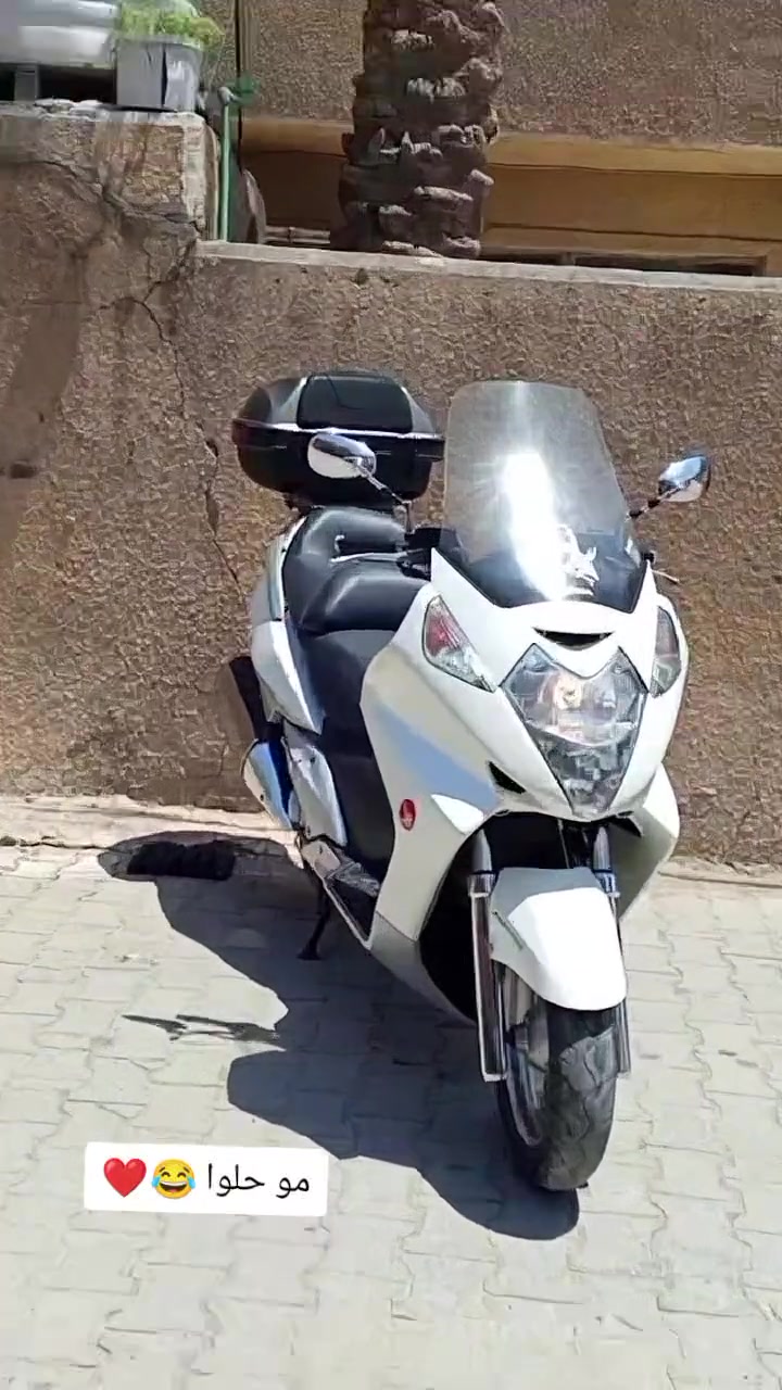سلام عليكم عندي سلفر ونج 600 جاملغ بي كسر ودوشمه البيع فول مواصفات اي  بي إس 
كرستال 
اوفر مود 
دشبوف نفخ 
عداد ابيض قباقه نيكل 
مري نيكل 
جنطه اصليه 
وقاعده اصليه 
الدراجه مكفوله 
النضافيه 70بلميه السعر 19وبيه مجال قليل 
***********
