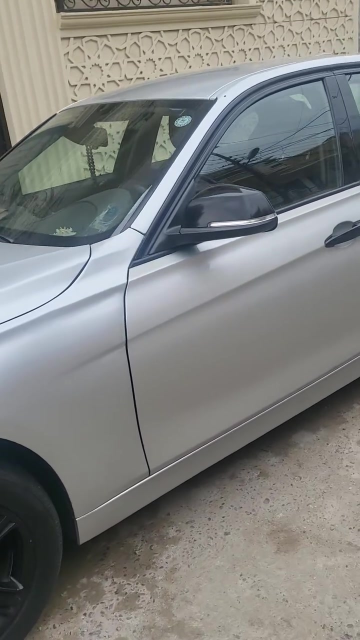 بي ام دبليو 320i • ٢٠١٨ • ٩٢٠٠٠ ميل
