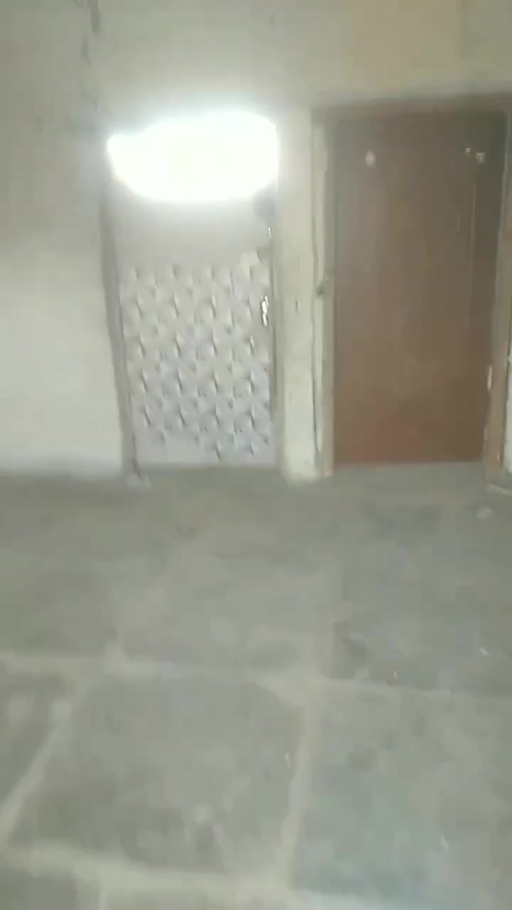 يالله سلام عليكم بيت زراعي مثل مموضح بالفيديو عنوانه الشعله منطقه الدهله مقابل النزاهه بيت يرادله ترميم وسياجه جديد سعره بس 3 ملاين  دينار عراقي للاستفسار الاتصال على واتس اب ***********
