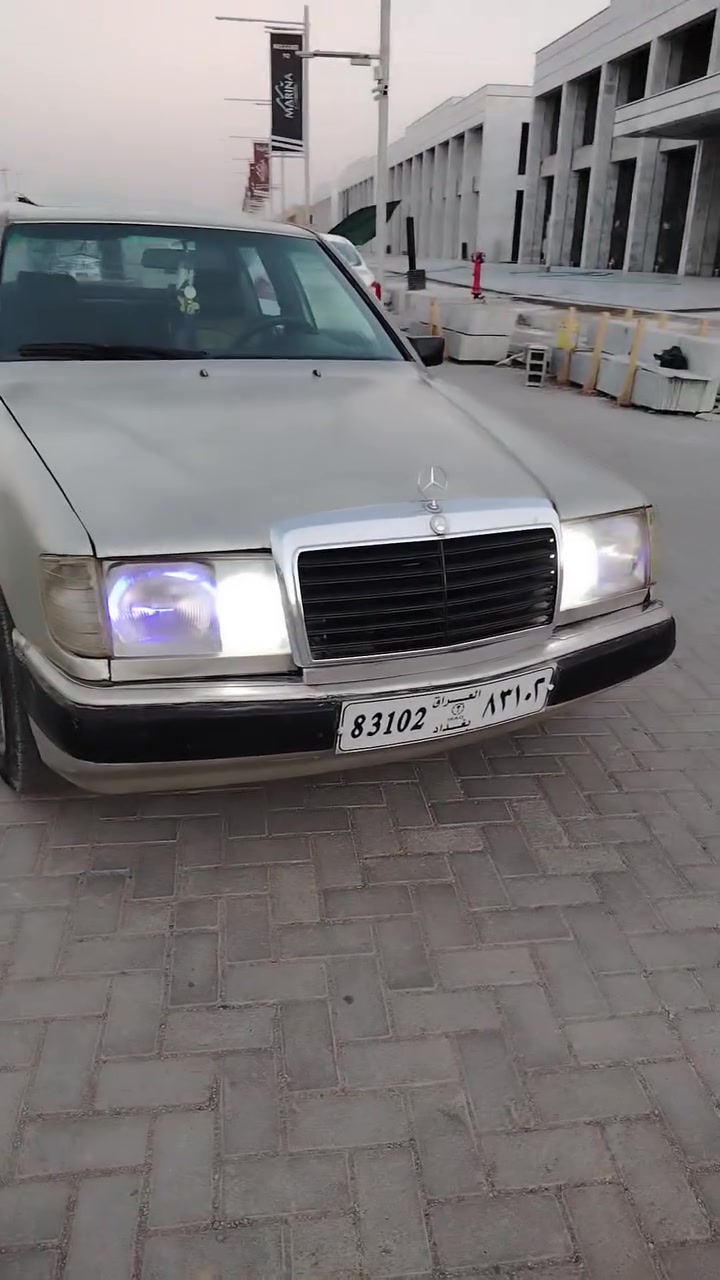 سەرتا بەناوی خوا
مارسیدز بێنز E300
مودیل 1992
ئارمی سۆران بەشەرتی ئارم و ئەولیات و مالی مەدەنیو هەمو شەتیک هەمو کوردستانی پێ بکە 
گیڕ و مەکینەی بەتە دوو نیوی کەم مەسروف 
گیر و مەکینەو ئەکسلی بەشەرتی 100فیتەر 
دەعم و لیدراوی هیج نیە 
فول مواسەفاتی 
جامی کارەبای 
ناو رەشە
ناوی جلدە 
کۆشینی جلدە
کۆشینی کارەبایە مەزبوتە ئیش ئەکات 
سلایتە 
ئەیبی ئیسە 
تەبریت ساردو گەرمی بەشەرتە
ئاریاڵە  
جوار ویلی بیلادی ماسیدزی لەسەر 
کامل گێجی ئیش دەکات جگە لە کیلۆ مەترەکە
کارەبای هەمو گیانی بەشەرتە 
تەنانەت کڵۆبی سەر رەقەمەکەیش بەشەرت 
قوفل مەرکەزیە سنوقەکەیش قوفل ئەکات 
سەماعەو تەجیلیکی دەرەجە یەکی لەسەرە
تەقەو رەقەی بەشەرت یەک چەرکەی تیا نیە 
سەپیری تیایە 
بۆ دیناریک مەسروف مەگەری 
ماڵی دۆستە 
سعری 31گڵاو مەعامەلەیە کەم 
*********** شۆین کلار

تێبینی گۆرینەوەم نیە لە گەڵ هیج سیارەیەکا تەنها فەرۆشتنە
