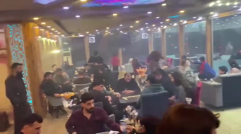 اربيل /مطلوب بنات لكافتيريا  يومي 25الف 
دوام من 4 عصرالساعة 1بليل
بخاشيش يلي الها طاولة
موقع اربيل عينكاوة 
الاستفسار واتساب ***********
