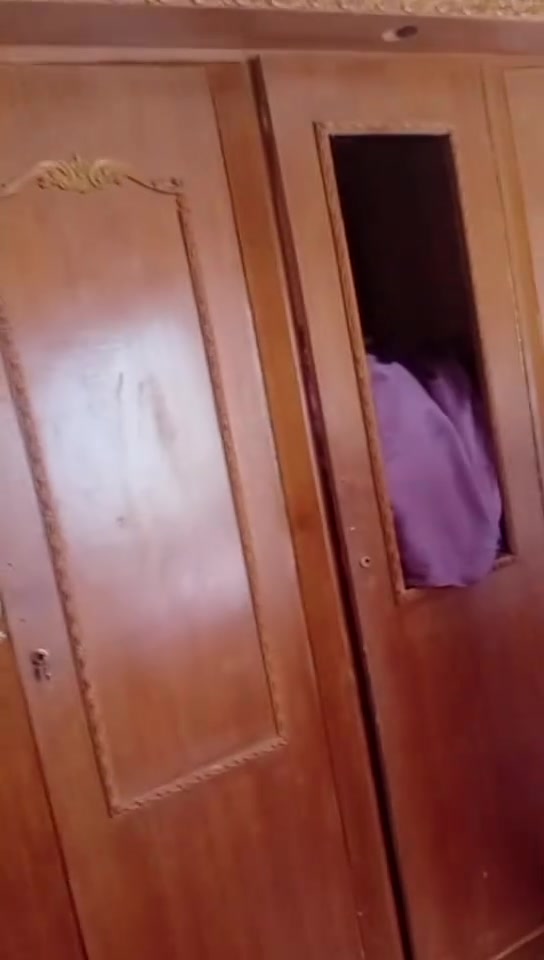 سلام عليكم غرفه نوم صاج نضيفه مستخدمه شي قليل للبيع بيها نقص بس مرايه للباب مال كنتور ويدات ٣ مال باب كنتور فقط السعر مناسب رجاءا بس الشراي يتصل *********** هـ
