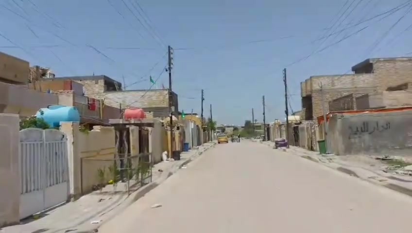 السلام عليكم بيت للبيع مساحة ١٠٠متر  بناء ٢٠٢٥ جديد مكان البيت بغداد الحسينية سكلات منطقة عشر تالاف قرب شارع شبكة سعر البيت 65مليون وبي مجال  الاستفسار الاتصال على رقم هاتف ***********
