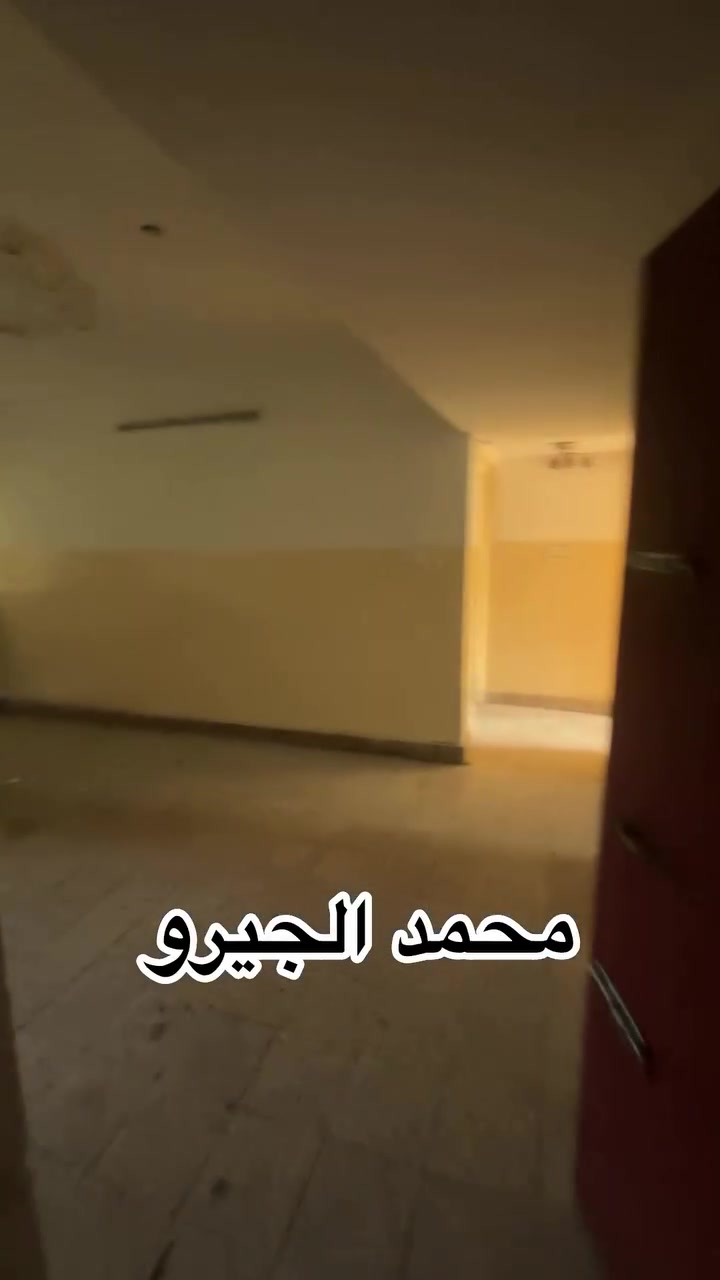 � مكتب محمد الجيرو للعقارات والمقاولات 🏗️👷🏻‍♂️

#بيع

🏠 شقة مميزة للبيع

📍 الموقع: حي الإخاء – توزيع الأساتذة

📐 المساحة: خمسة وثمانون مترًا مربعًا

✨ تفاصيل الشقة:
• هول مع بلكونة
• مطبخ
• غرفتان، إحداهما مع بلكونة
• حمام
• تواليت

📄 السَّند: جديد

🌟 شقة مناسبة للسكن، بموقع مميز وتوزيع عملي.

📞 للاستفسار: مراجعة مكتب محمد الجيرو أو الاتصال على الأرقام التالية

***********📞
***********📞

🛑علمًا أن مكتبنا يحتوي على (مهندس استشاري للبناء والمقاولات/ محامي مختص في ترويج المعاملات) وتعقيب المعاملات، لإتمام أعمالكم على يد المختصين بها وبأنسب الأسعار. 👨‍⚖️

📍 الفرع الأول: شارع المصارف مقابل ماكس مول
📍 الفرع الثاني: زيونة مقابل مول زيونة

#محمد_الجيرو #شقه_للبيع #عقارات_للبيع #حي_الاخاء
