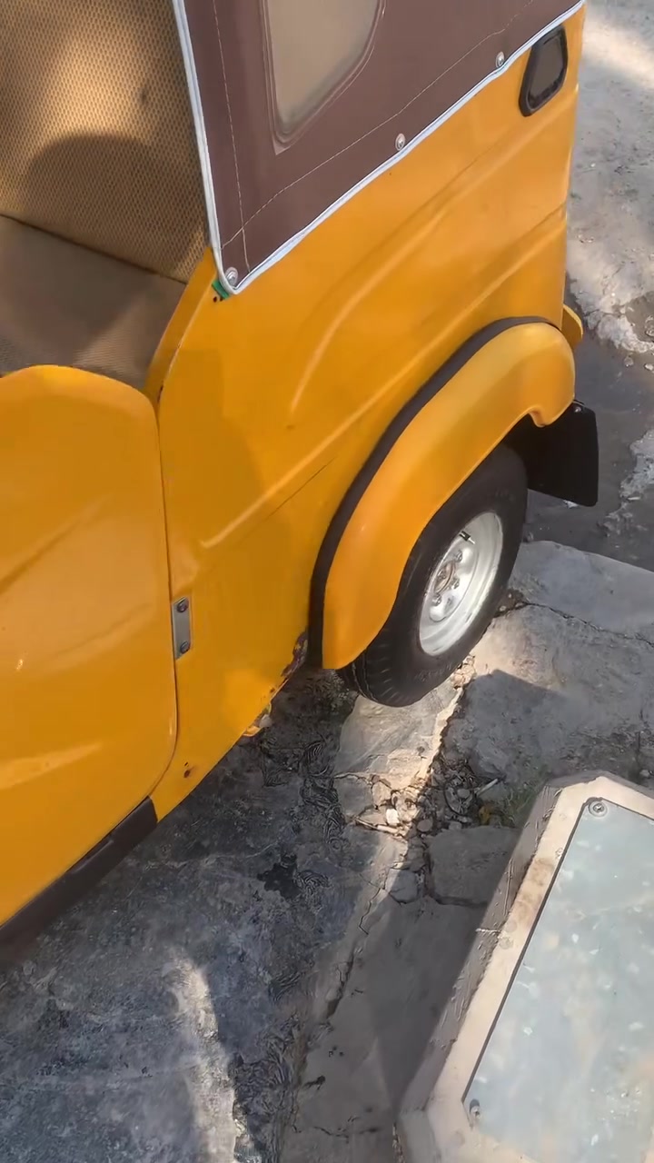 السلام عليكم تكتك ٢٢ لبيع تكتك كامله كبل للشارع المكان البياع
الهاتف *********** 
واتساب ***********
