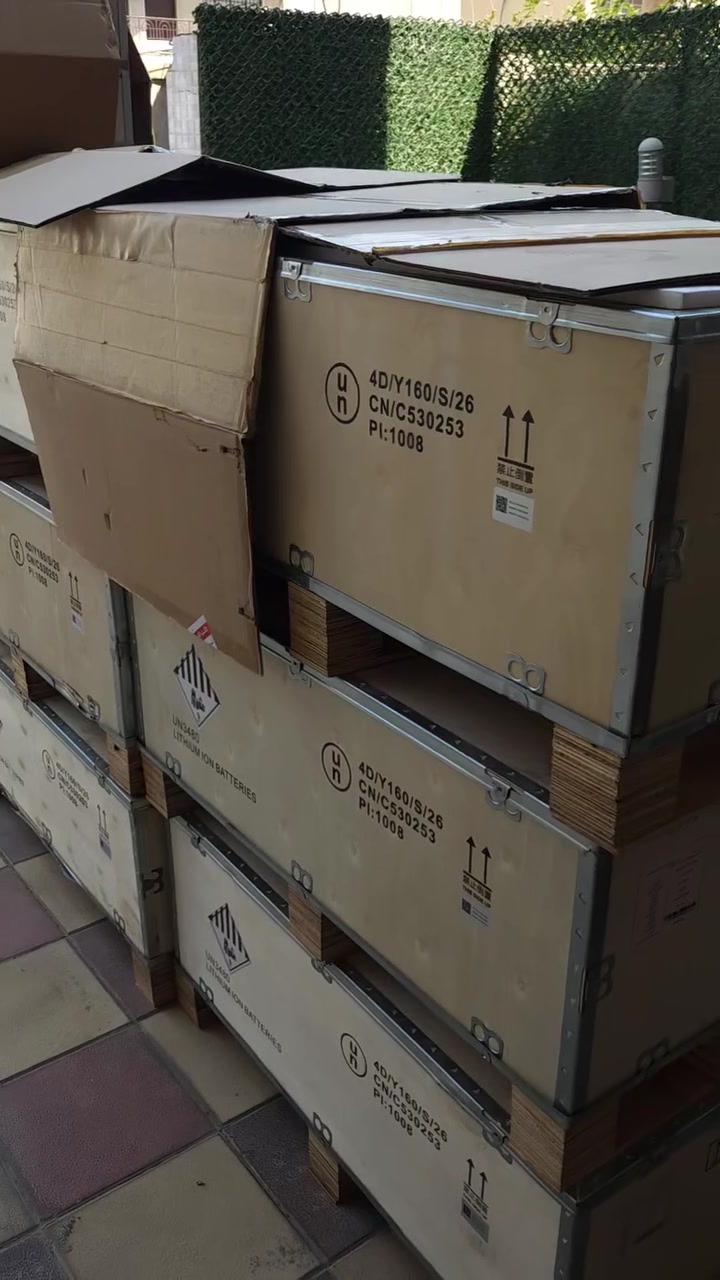 متوفر بطاريات بيسن كرين
متوفر بطاريات بيسن كرين قدرة 16KW 
مكانهن بغداد القادسية باقي آخر 8 بطاريات

للتواصل ***********
