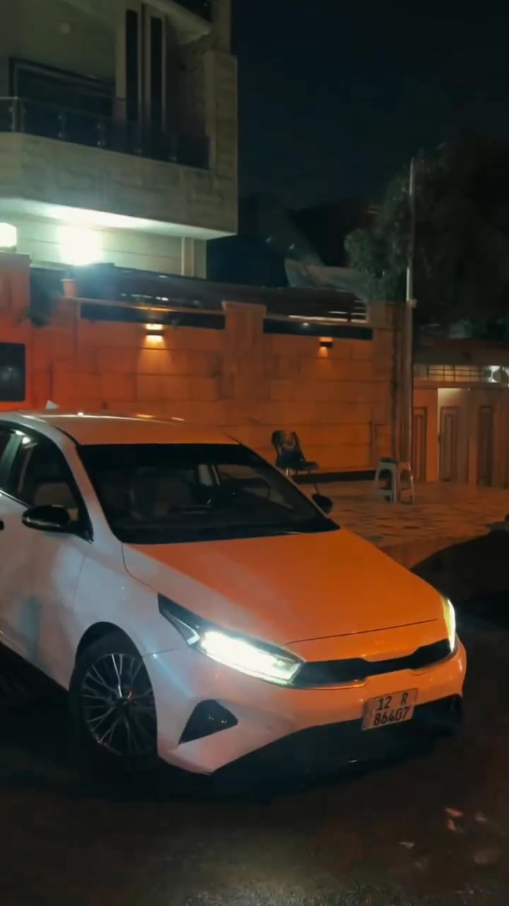 السلام وعليكم

سيراتو كي3موديل 22 السياره جديده
بيها جاملغً الخلفي صبغ والكدامً مبدل اصلي والجملغً مالها موجود الأصلي مال الشركه
السياره فول فول 
تشغيل عن بعد تشغيل بصمه
بصمة ابوابً
شاشه جبيرا
صندوق ذكي
كشنات تدفه تبريد + كشنات الورا هم تدفه
تحكمات ستيرن 
ثلث انضمهً قيادة
تحديد مسار مثبت سرعه رادارت
السياره فول مواصفات 
التايراتً جدد

مكينه وكير كلو شرط شرط 
مراوسً تيربو او بيع 

***********
للتواصل
رجاء لمؤشراي لايتعبني

السعر(135)

