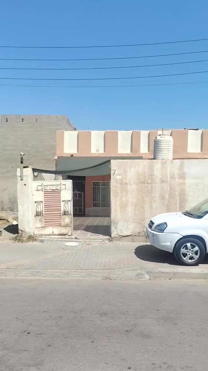 السلام عليكم يعلن مكتب الكوخ للعقار عن بيع دار في الزهور 3 غرف نوم باقي التفاصيل داخل الفيديو
المساحه 200م
الواجها 10م
النزال 20 م
السعر 125 قابل للتفاوض للإستفسار مراجعة مكتب الكوخ او الاتصال على الأرقام
***********
***********
