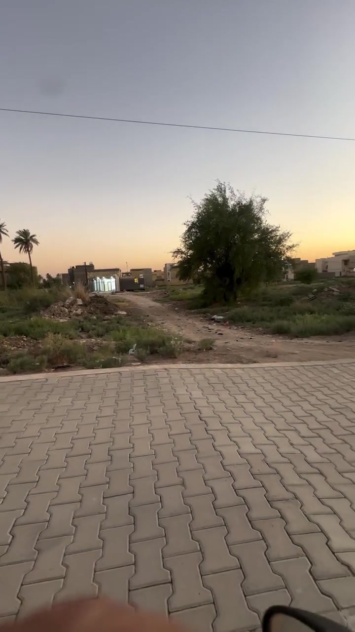 قطعة للبيع منطقة قصر الخاتون المساحة 100 واجهة 8 نزال 12 الهاتف (***********)
