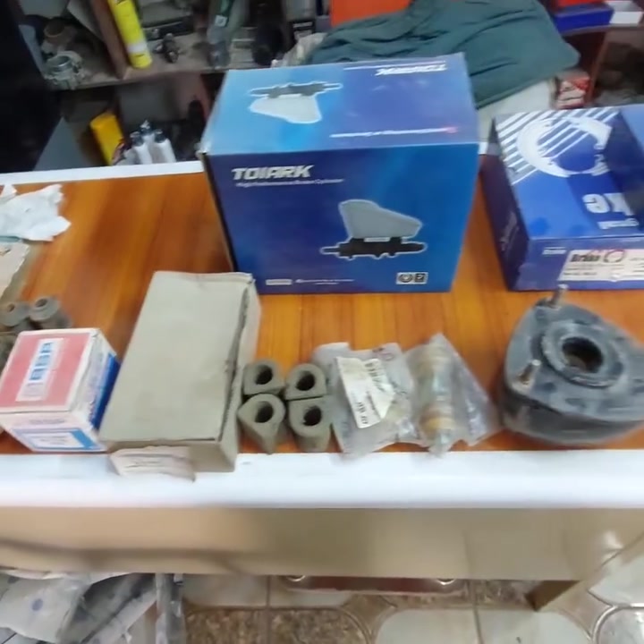 السلام عليكم
للبيع غراض جيلي MK + Ck + BYD + ليفان 
أرخص من سعر الجملة
غراض صدر جيلي Mk كاملة عدا الدبلات ب 60 الف
غراض صدر بي وايدي + ليفان 620 كاملة عدا الدبلات ب 60 الف 
غراض صدر جيلي Ck كاملة عدا الدبلات ب 50 الف
غراض صدر شيري كوين + فلاوين كاملة عدا الدبلات ب 50 الف 
قاعدة فيت بم كاملة جيلي Mk ب 30 الف 
قاعدة فيت بم كاملة جيلي Ck ب 25 الف
عنبار بريك رئيسي جيلي Mk ب 20 الف 
عنبار كلج أعلى ب 10 
عنبار كلج أسفل ب 5 
عنبار خلفي ب 5 
بنزات بريك ب 10 
دسكات امامية ب 5 الاف 
مجول رئيسي كامل ب 10 
وايرات بلك ب 5
قايش تايمن كيس ب 5 
قايش داينمو ب 5 
واهواي غراض متوفرة بعد وأرخص من سعر الجملة الي يحتاج شي يتصل او يطب خاص او واتساب واني بالخدمة للاستفسار ***********
