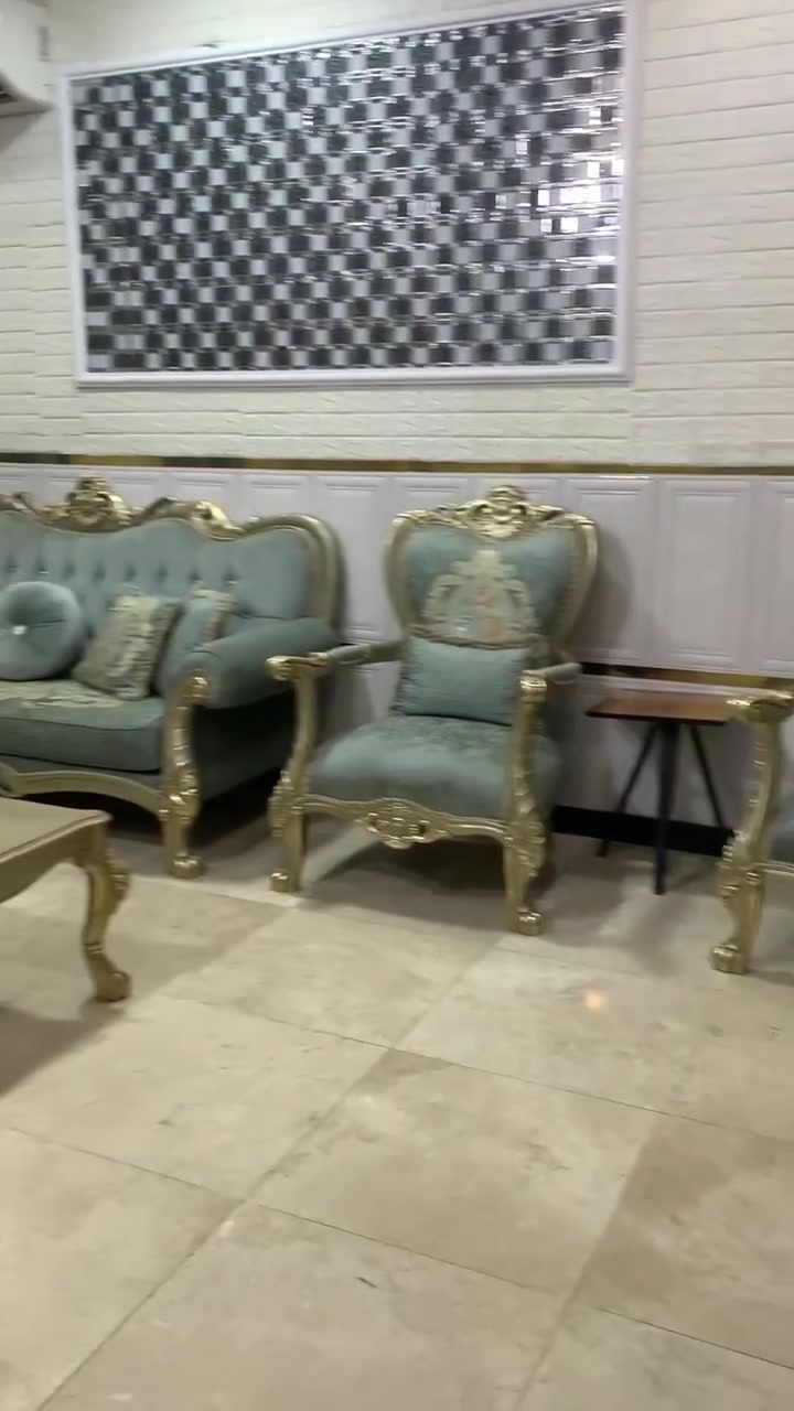 بيت طابو صرف بناء سنة 2019
مساحة 125 متر بناء 100مربع  تشجير اصولي 
طابقين يحتوي الطابق الاول على غرفتين ومطبخ وصالة كبيرة وحمام والطابق الثاني على ثلاث غرف وصالة كبيرة وحمام وبيتونة كبيرة وحمامات خارجية 
في الزعفرانية شارع منتزه كاردن ستي قرب حسينية ابي طالب السعر 400مليون  وبي مجال التواصل على الواتساب فقط  الرقم ***********
