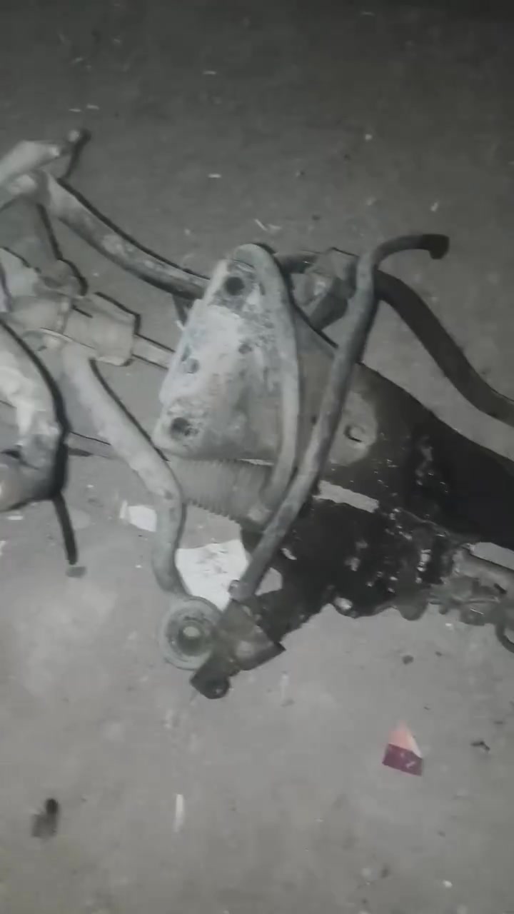 النجف • قطع غيار