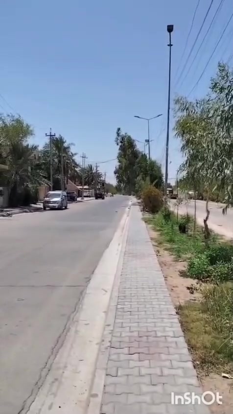 البيت الليبع في واسط كوت منطقه الفلاحية القديمه مساحه 103 متر شارع 8 متر الوجهه ١٠ متر النزال ١٠ متر البناء سنه 2000 ينباع نقد وينباع مبادره ومراوس بقطعه السعر اتصال على رقم ***********
